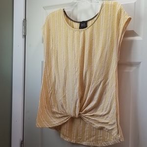 Women's Top